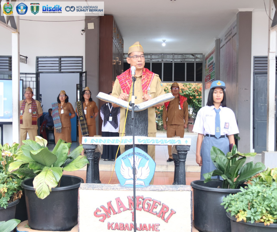 Dibuka dengan Tari Pengalo-Ngalo dan Upacara Bendera, Kacabdis Wilayah IV Resmi Membuka MPLS SMAN 1 Kabanjahe