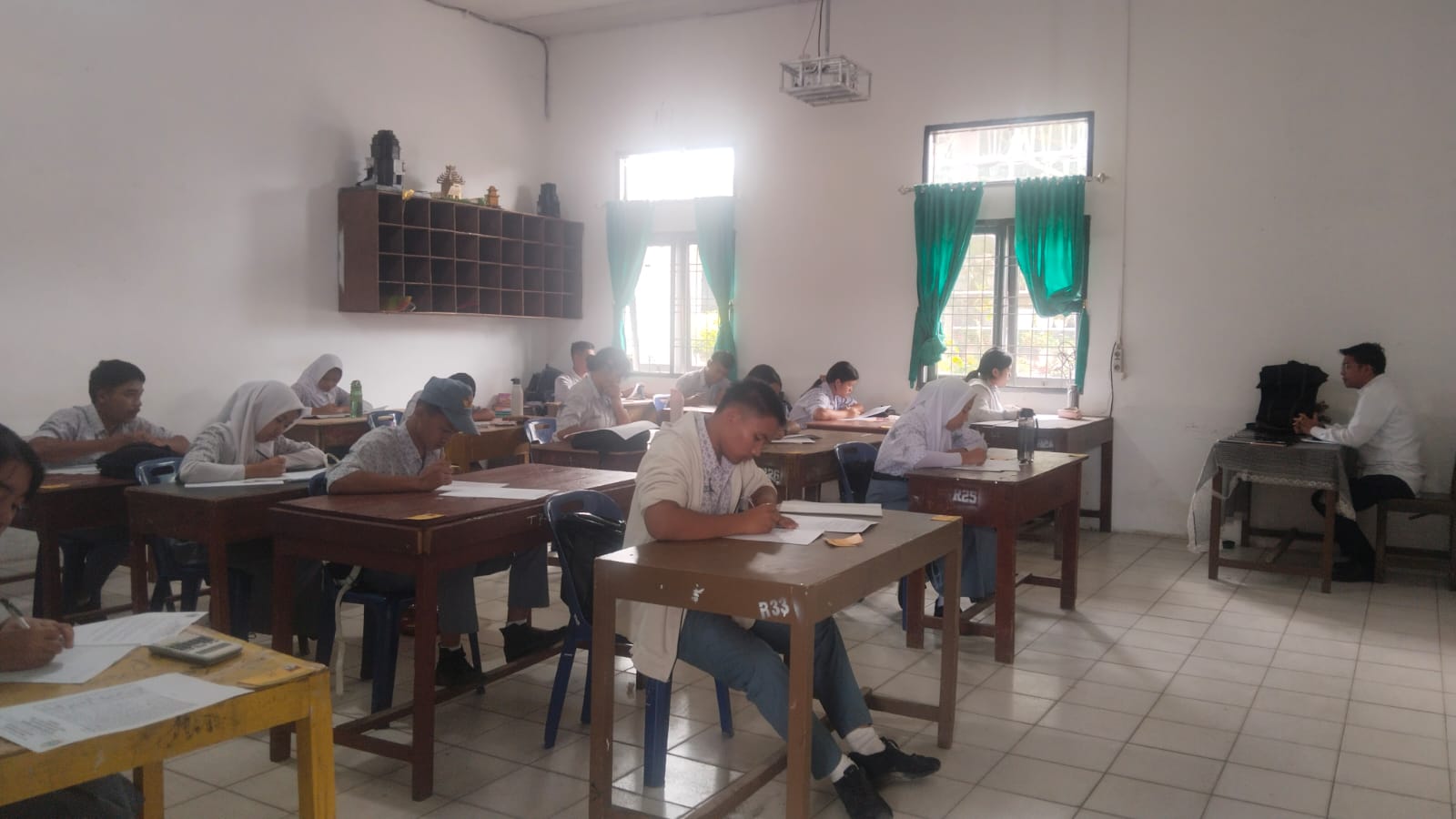 Asesmen Sekolah  Kelas XII 2025/2026.