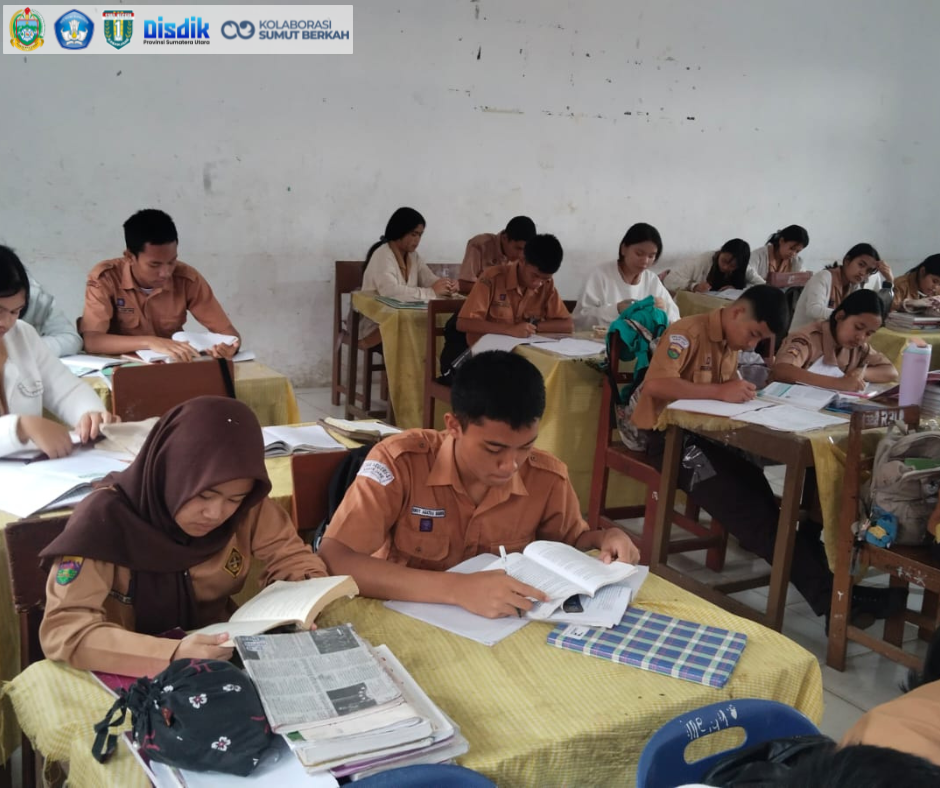 Budayakan Membaca, Siswa SMAN 1 Kabanjahe Kompak Gelar Kegiatan Literasi Serentak