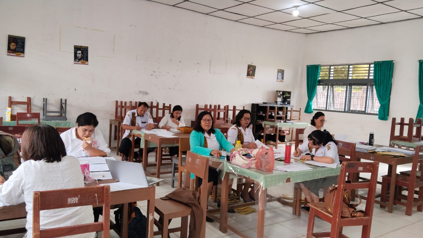 Menjaga Objektivitas dan Kualitas: Tahap Pengoreksian Hasil Asesmen Sekolah Kelas XII Smansaka 2026