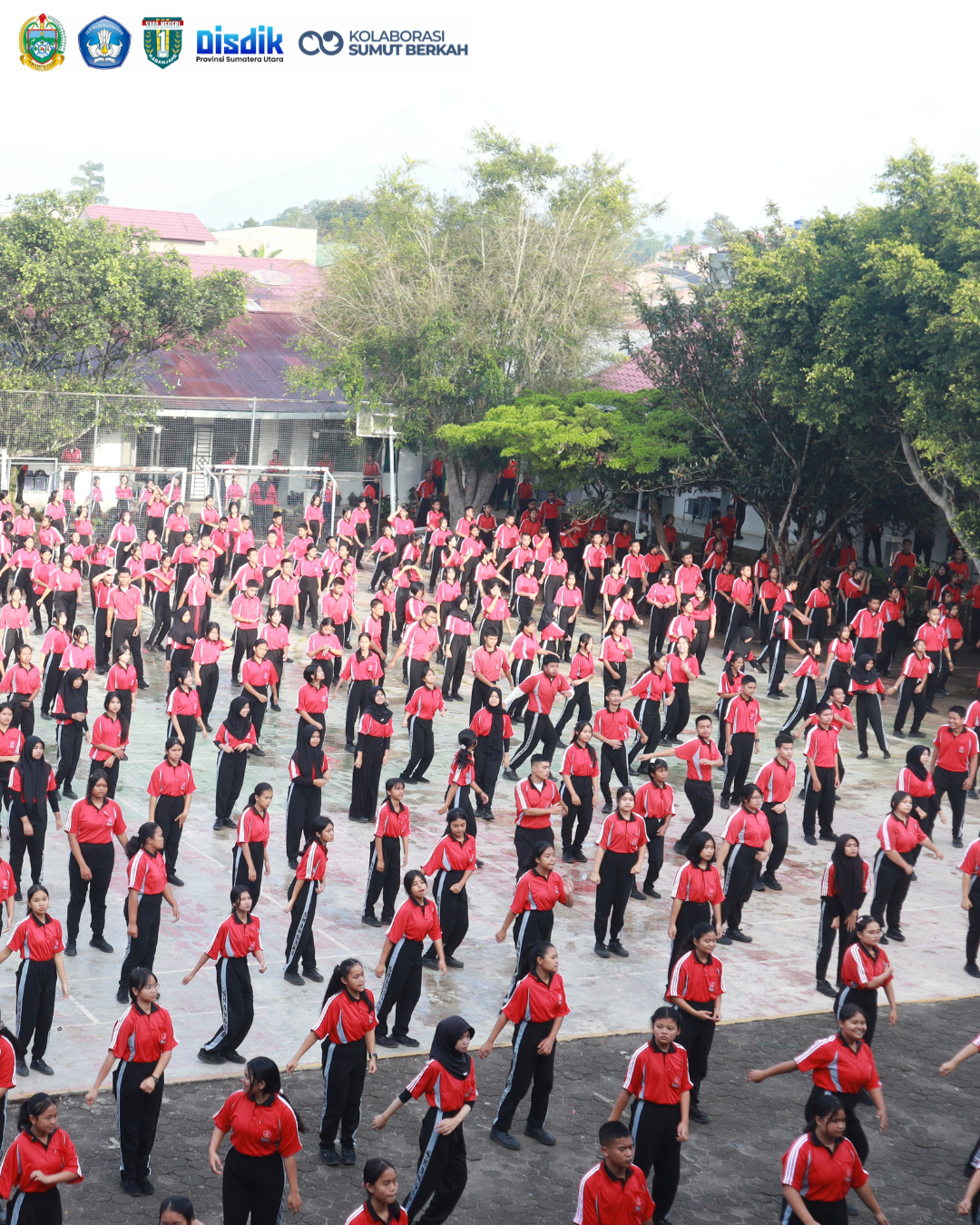 Semangat Bugar Generasi Muda, SMAN 1 Kabanjahe Gelar Senam Anak Indonesia Hebat